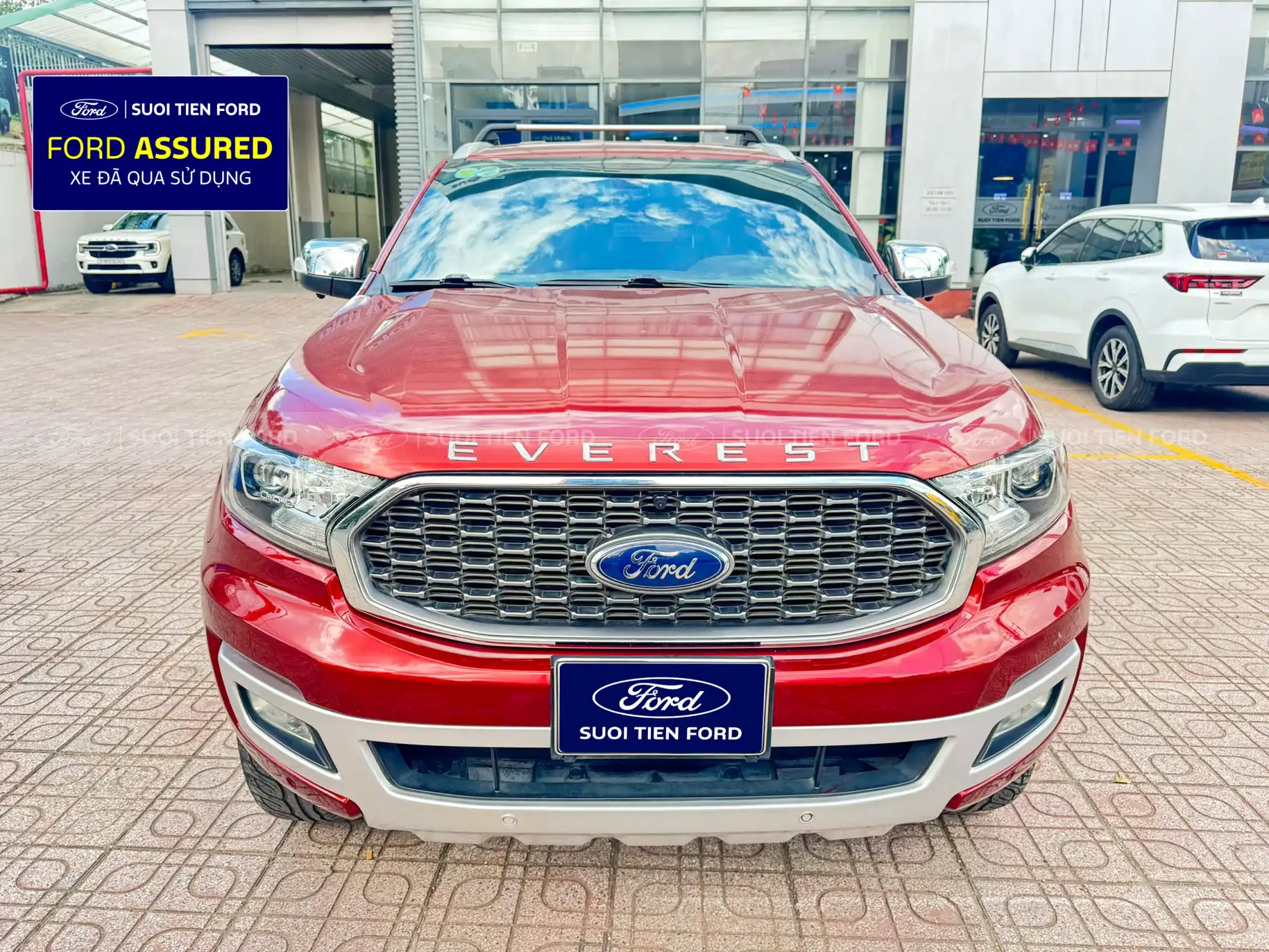 FORD EVEREST 4x2 AT - 2020 - MÀU ĐỎ